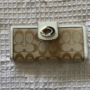 Coach wallet